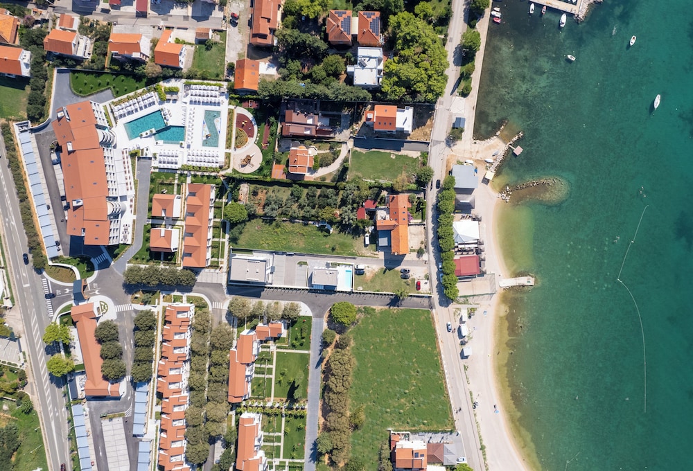Molum Hotel & Residences — Beach in Sveti Filip i Jakov, Zadar