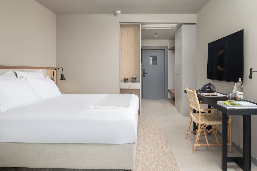 Molum Hotel & Residences — Hotel rooms in Sveti Filip i Jakov, Zadar