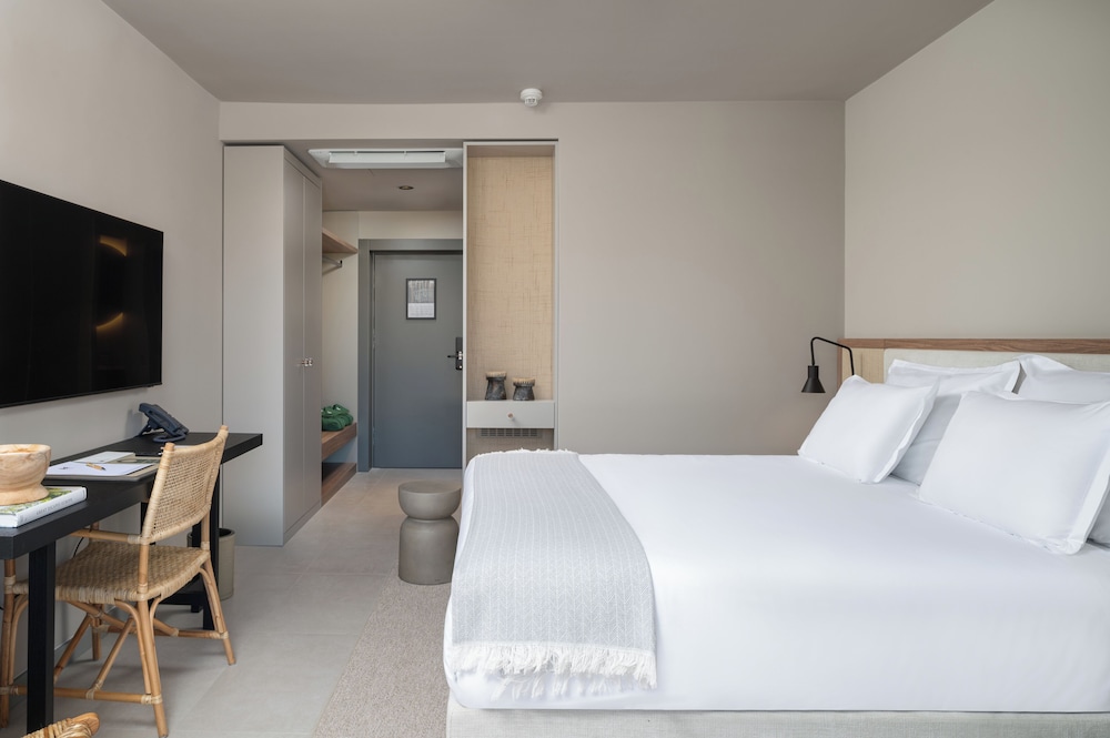 Molum Hotel & Residences — Hotel rooms in Sveti Filip i Jakov, Zadar