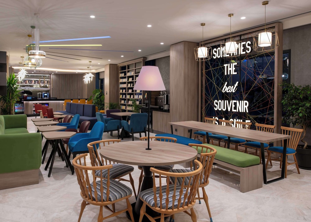 Hampton By Hilton Istanbul Merter — Restaurant & bars in Istanbul, Istanbul