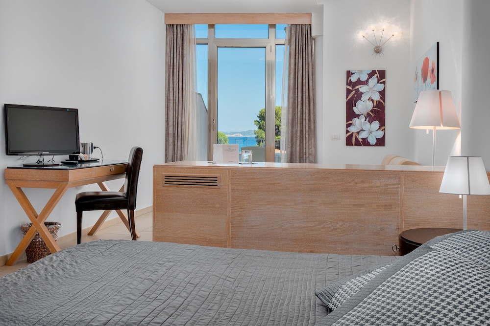 The Pelican Beach Resort & SPA - Adults Only — Hotel rooms in Olbia, Sardinia