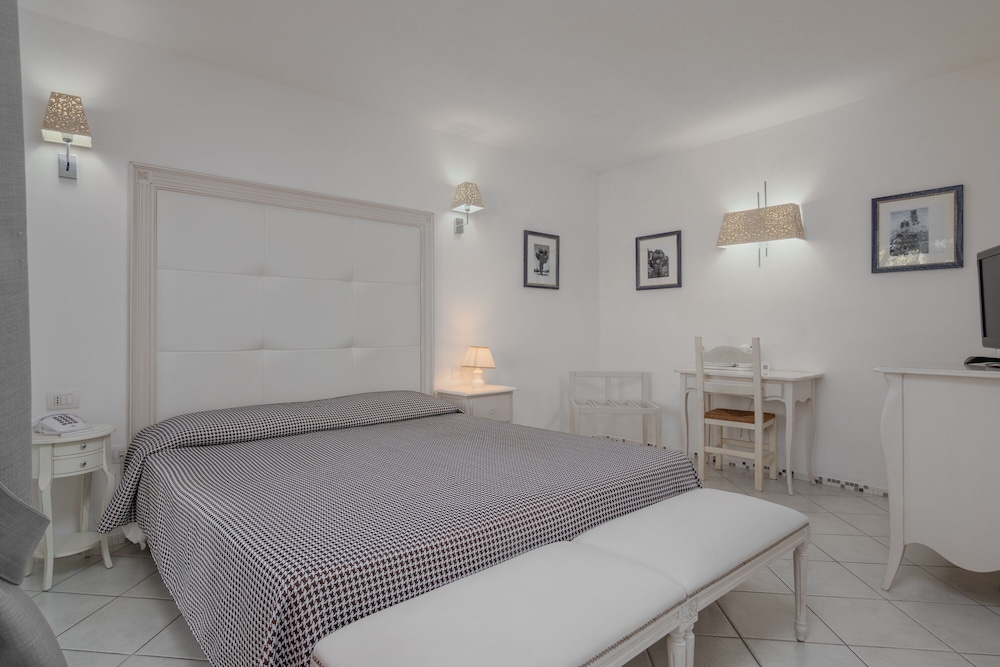 The Pelican Beach Resort & SPA - Adults Only — Hotel rooms in Olbia, Sardinia