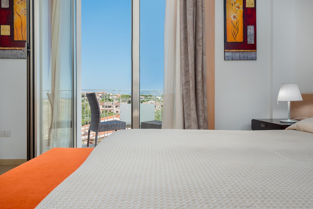 The Pelican Beach Resort & SPA - Adults Only — Hotel rooms in Olbia, Sardinia