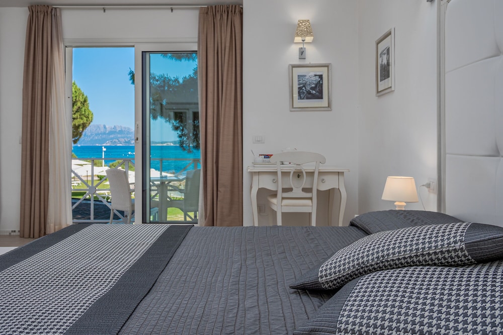 The Pelican Beach Resort & SPA - Adults Only — Hotel rooms in Olbia, Sardinia