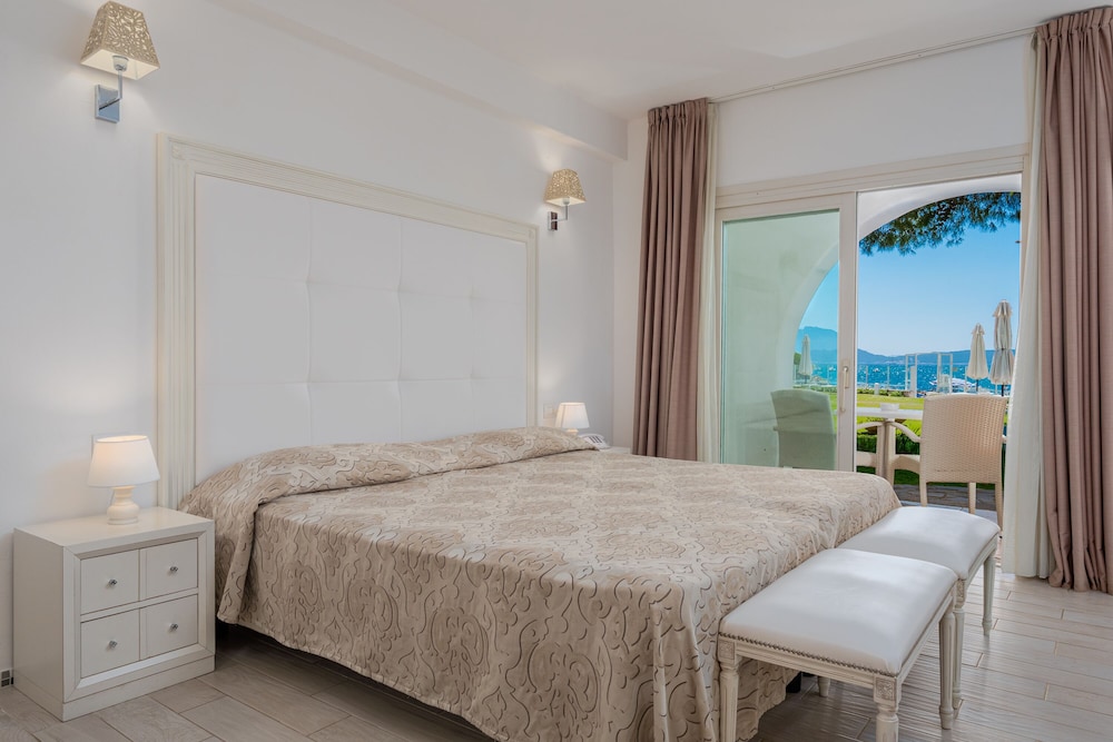 The Pelican Beach Resort & SPA - Adults Only — Hotel rooms in Olbia, Sardinia