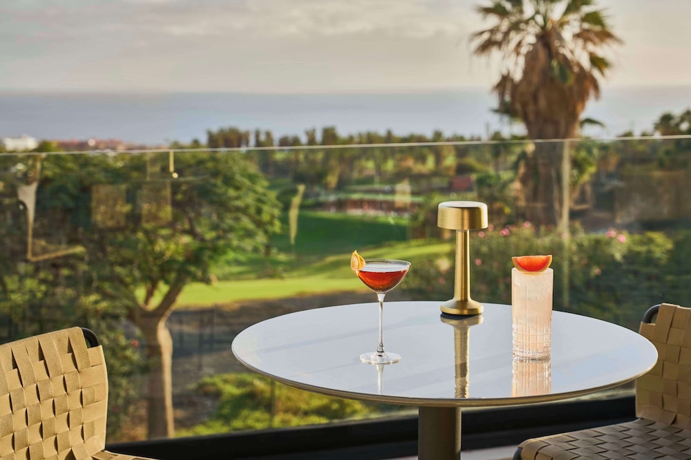 Royal Hideaway Corales Villas — Restaurant & bars in Costa Adeje, Canary Islands
