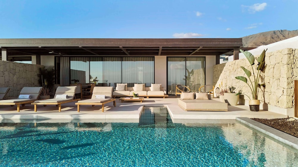 Royal Hideaway Corales Villas — Swimming pool in Costa Adeje, Canary Islands
