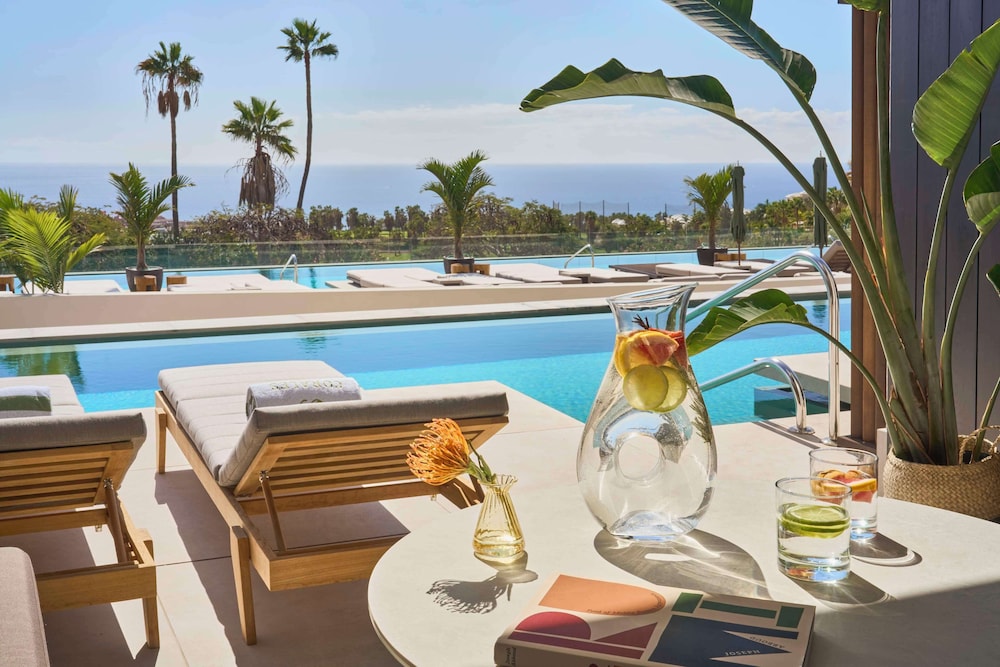 Royal Hideaway Corales Villas — Swimming pool in Costa Adeje, Canary Islands