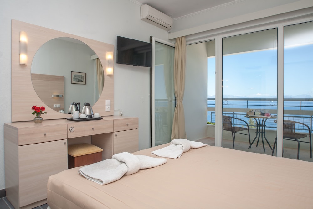 Alexandros Hotel -  All Inclusive — Hotel rooms in Perama (Corfu), Ionian Islands