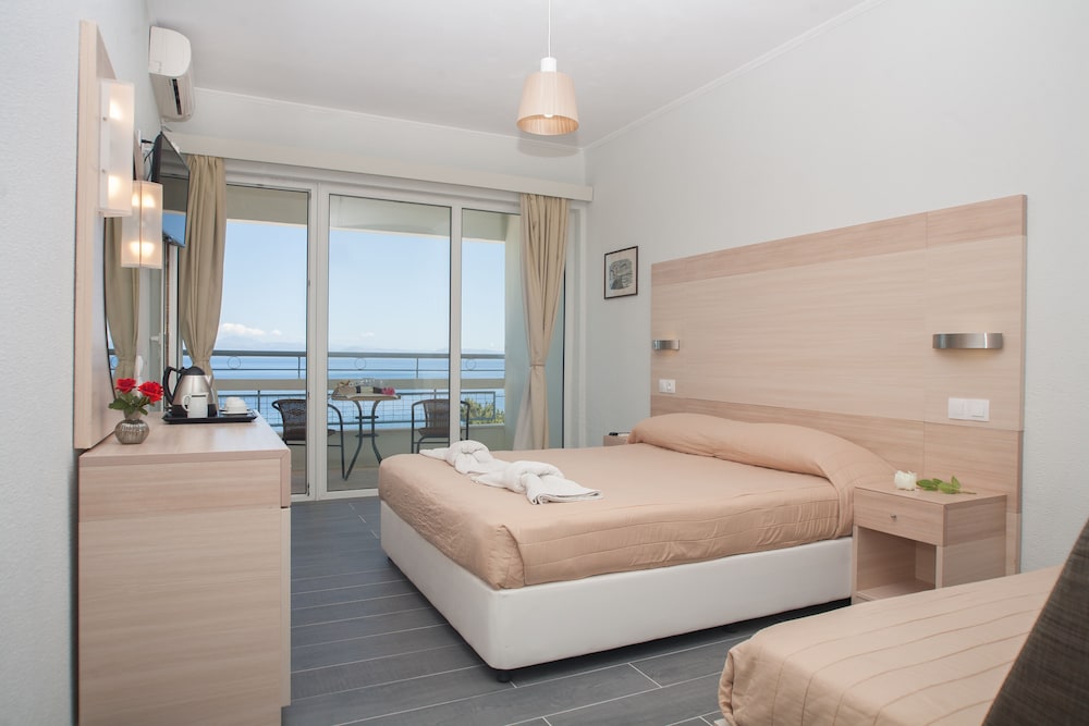 Alexandros Hotel -  All Inclusive — Hotel rooms in Perama (Corfu), Ionian Islands