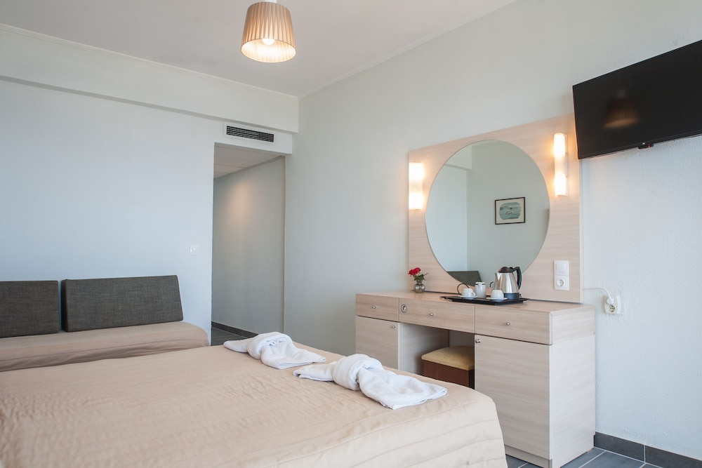 Alexandros Hotel -  All Inclusive — Hotel rooms in Perama (Corfu), Ionian Islands