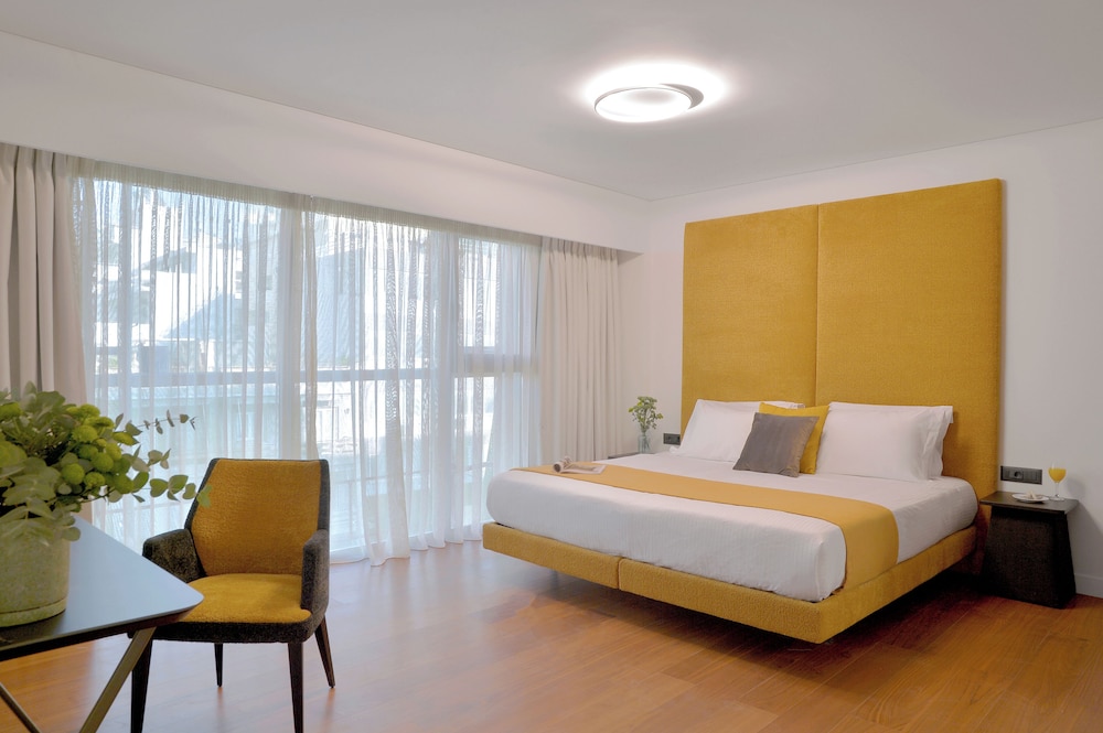 The Athenaeum Luxury Hotel — Hotel rooms in Athens, Attica