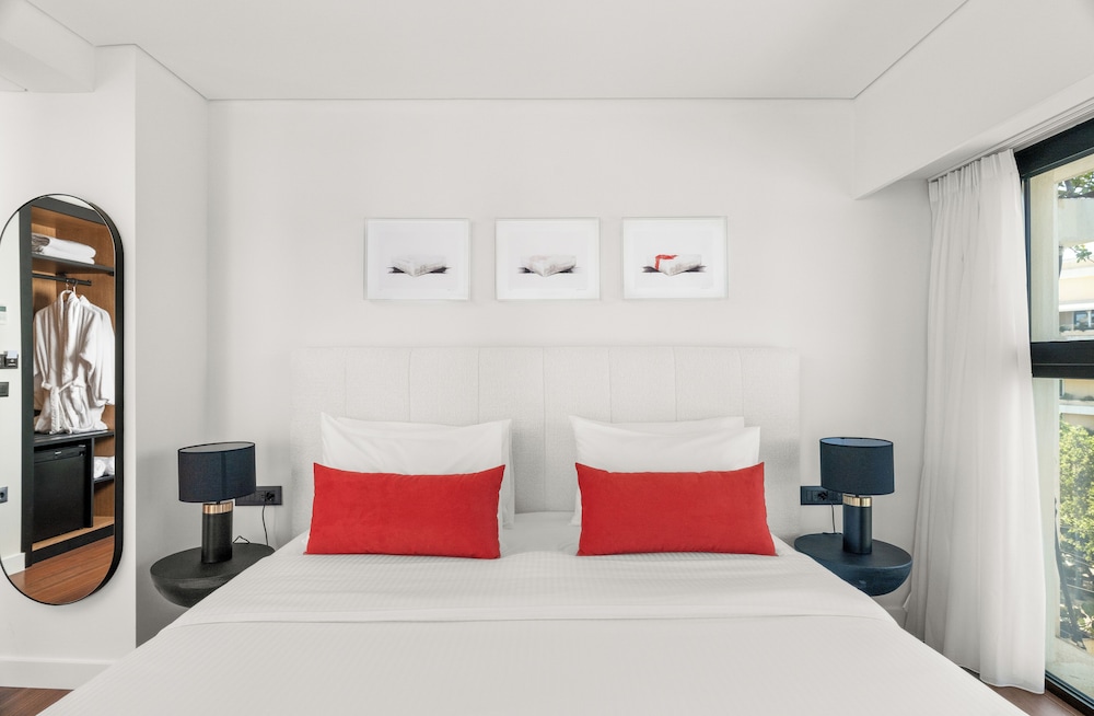 The Athenaeum Luxury Hotel — Hotel rooms in Athens, Attica