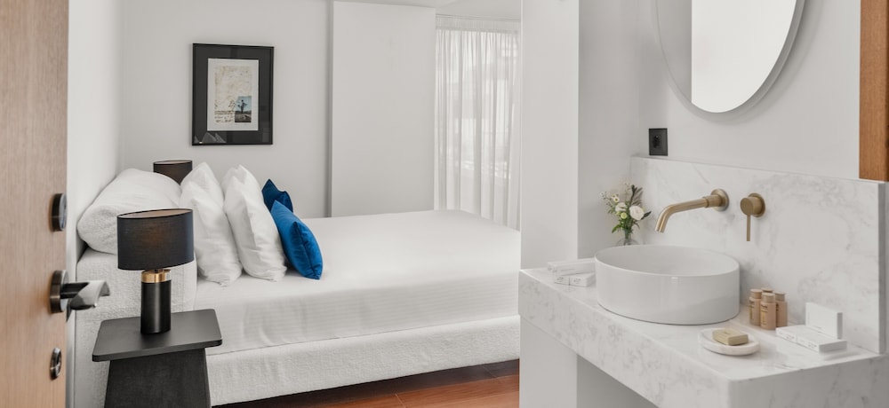 The Athenaeum Luxury Hotel — Hotel rooms in Athens, Attica