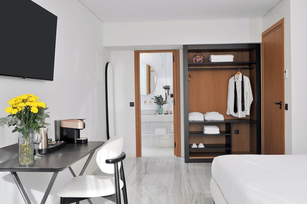 The Athenaeum Luxury Hotel — Hotel rooms in Athens, Attica