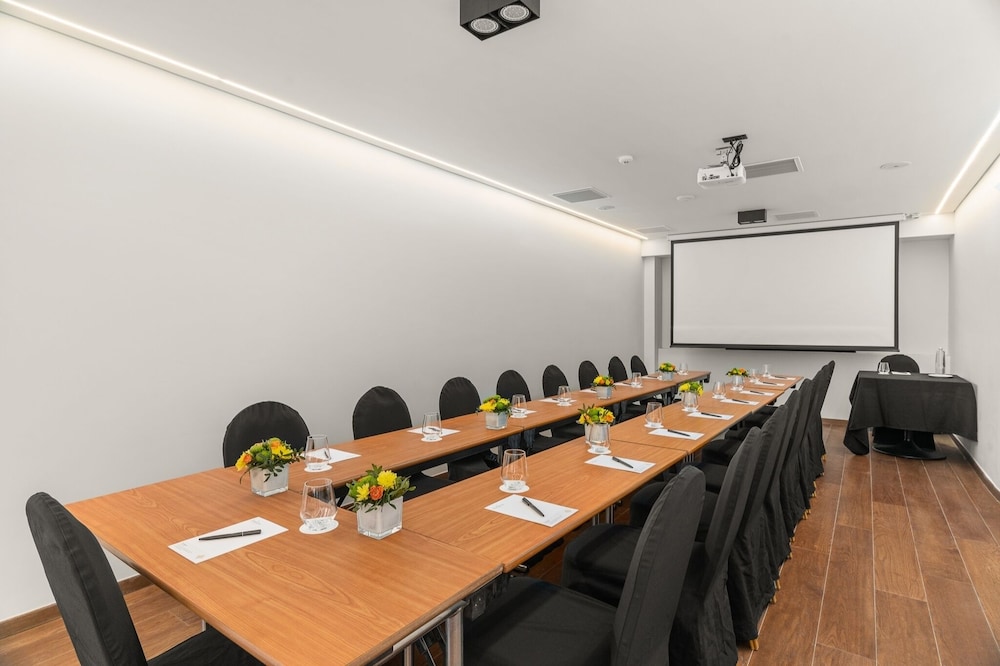 The Athenaeum Luxury Hotel — Hotel building in Athens, Attica