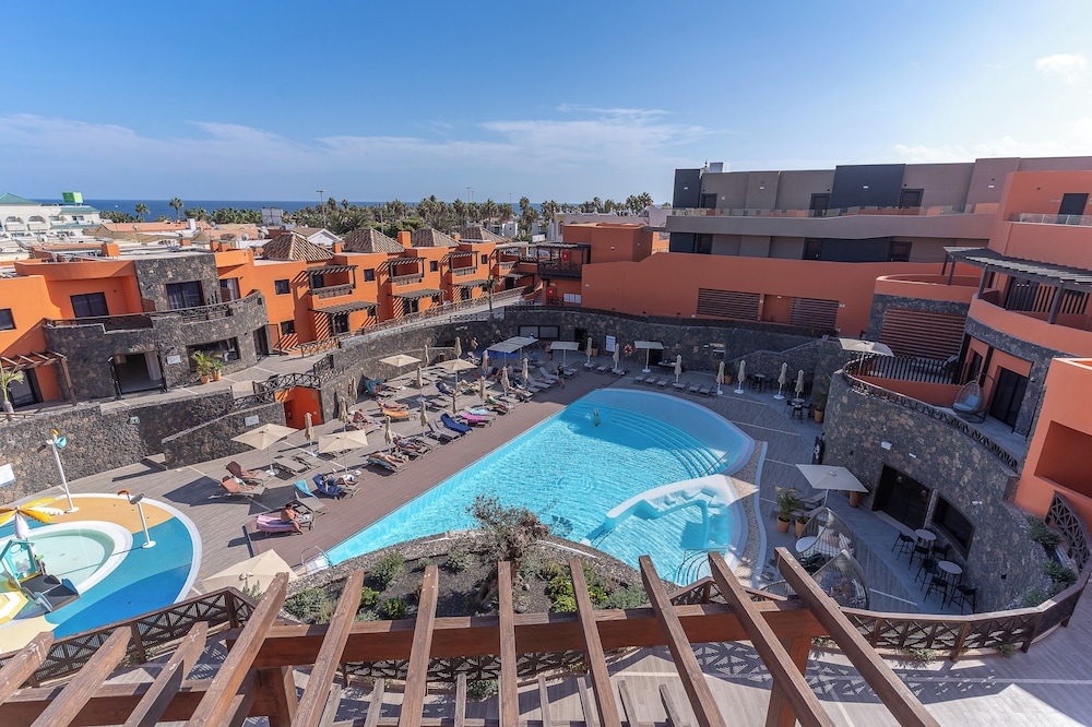 Arena Castillo — Swimming pool in Costa de Antigua, Canary Islands