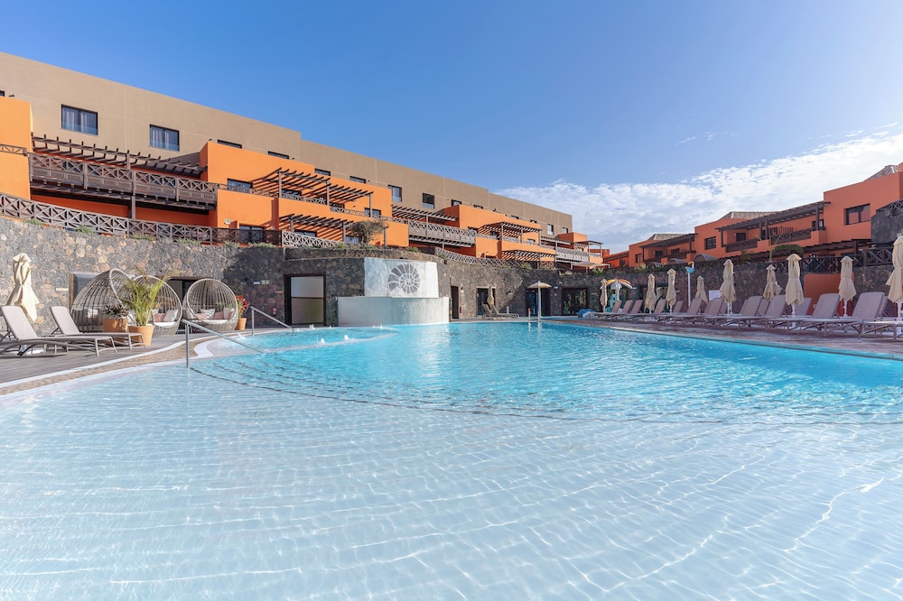 Arena Castillo — Swimming pool in Costa de Antigua, Canary Islands