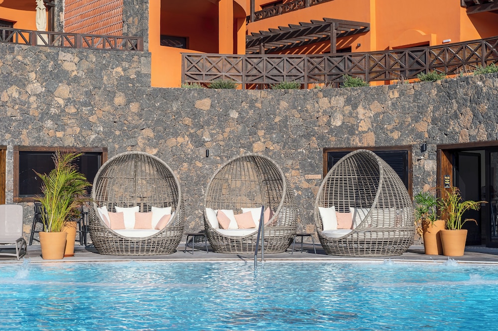 Arena Castillo — Swimming pool in Costa de Antigua, Canary Islands