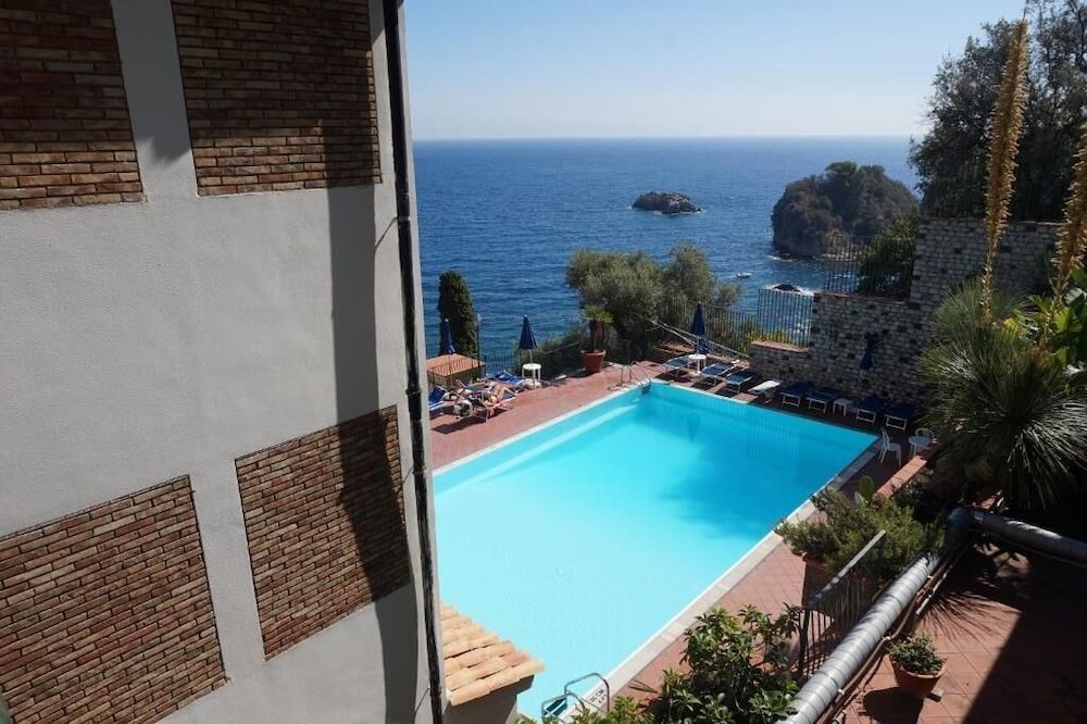 BAY PALACE MAZZARO'