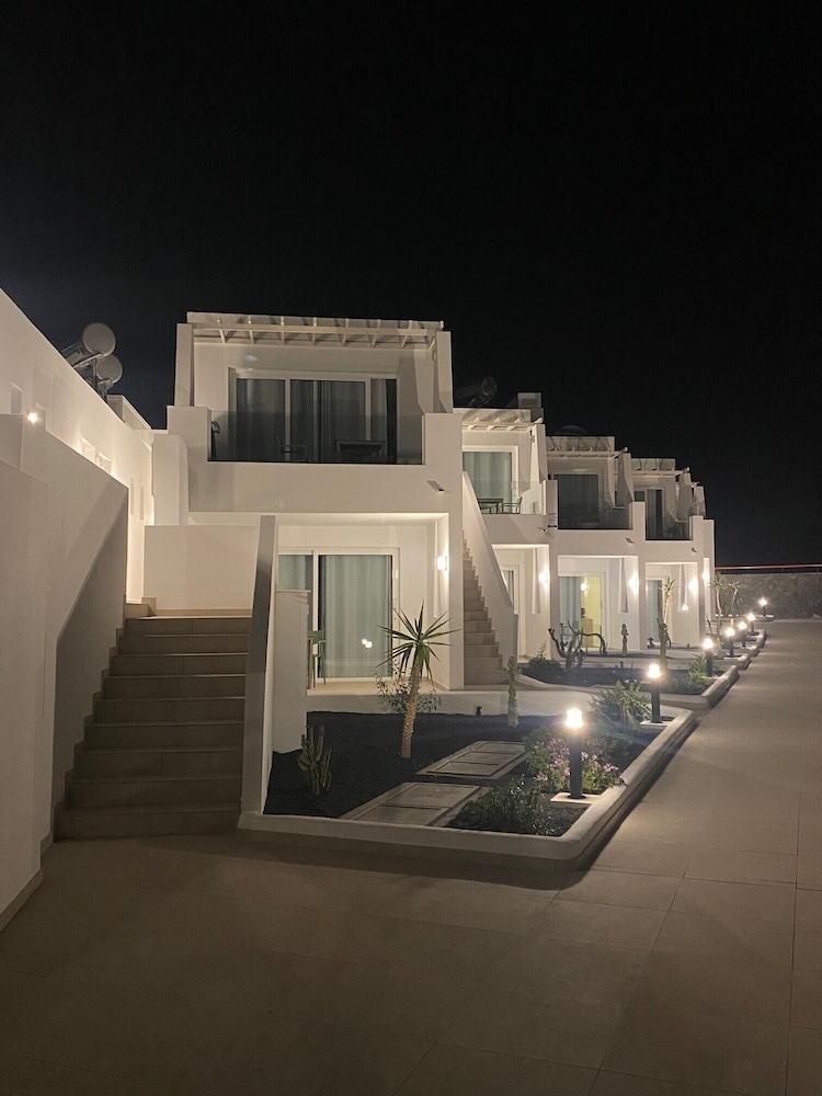 Kikerestudios — Hotel building in Puerto del Carmen, Canary Islands