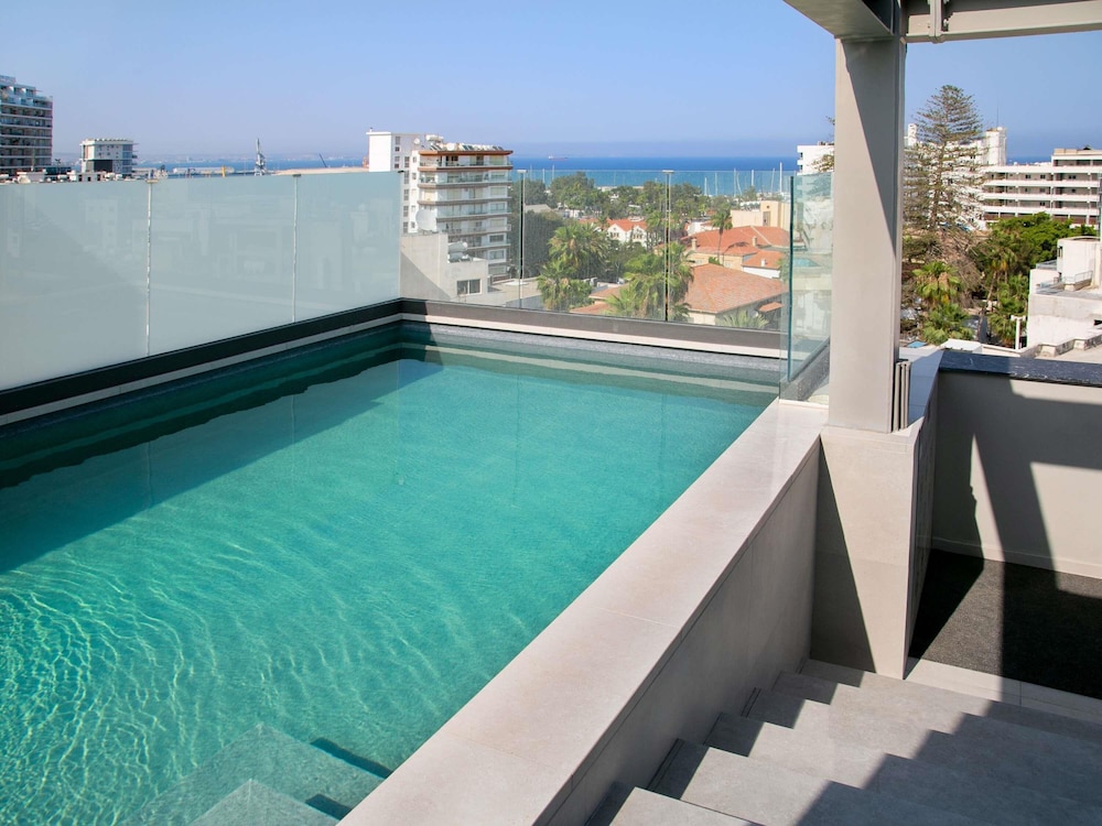 Mercure Larnaca Finikoudes Beach — Swimming pool in Larnaca, Larnaca Region