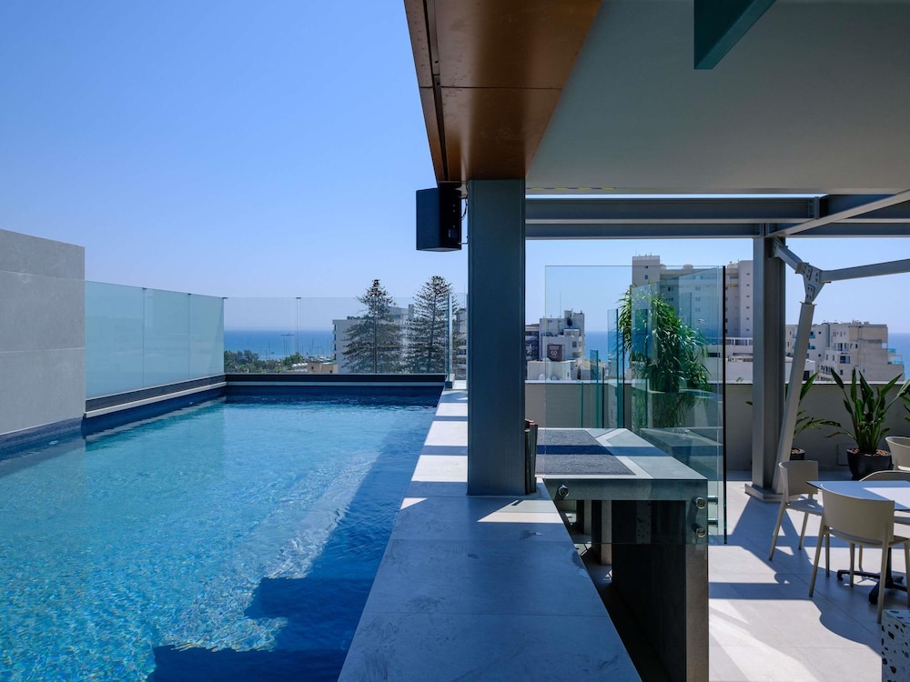 Mercure Larnaca Finikoudes Beach — Main photo in Larnaca, Larnaca Region