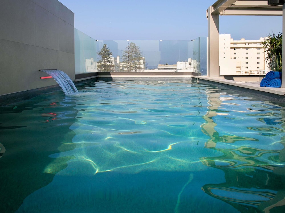 Mercure Larnaca Finikoudes Beach — Swimming pool in Larnaca, Larnaca Region