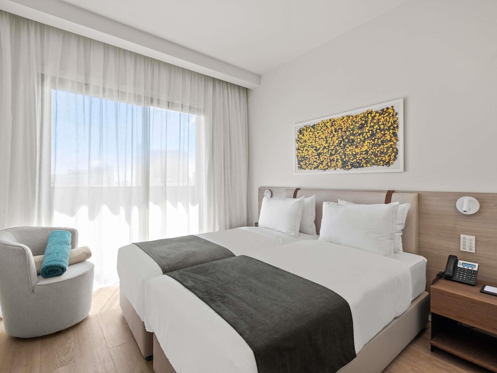 Mercure Larnaca Finikoudes Beach — Hotel rooms in Larnaca, Larnaca Region