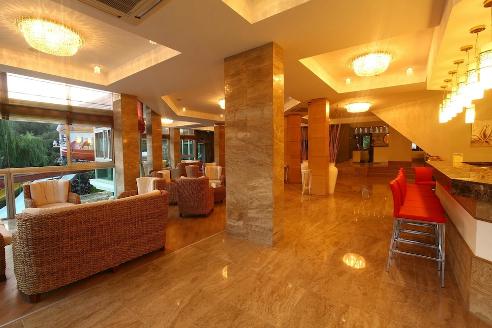 Telmessos Select — Hotel building in Fethiye, Mugla