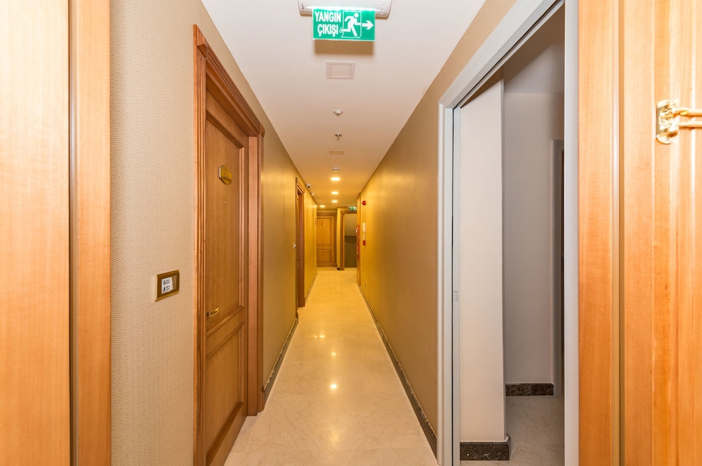 Aprilis Gold Hotel - Special Class — Hotel building in Istanbul, Istanbul