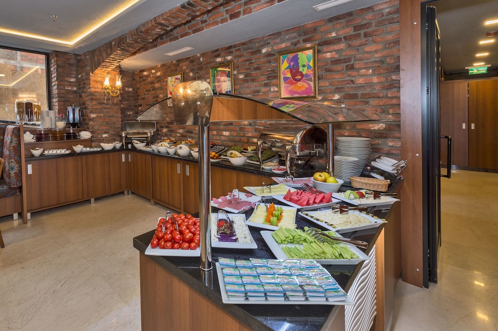 Aprilis Gold Hotel - Special Class — Restaurant & bars in Istanbul, Istanbul
