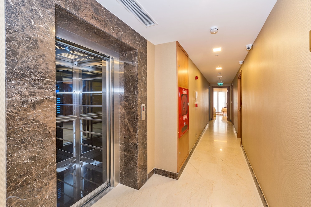 Aprilis Gold Hotel - Special Class — Hotel building in Istanbul, Istanbul
