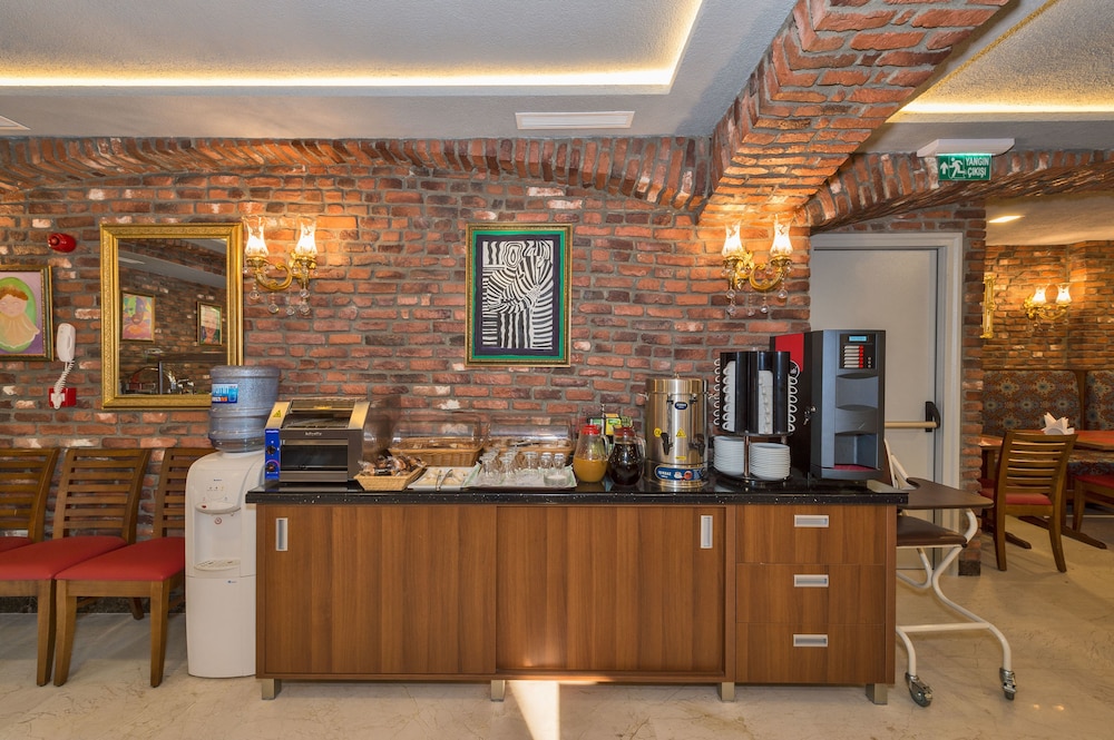 Aprilis Gold Hotel - Special Class — Restaurant & bars in Istanbul, Istanbul