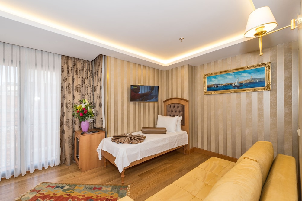 Aprilis Gold Hotel - Special Class — Hotel rooms in Istanbul, Istanbul