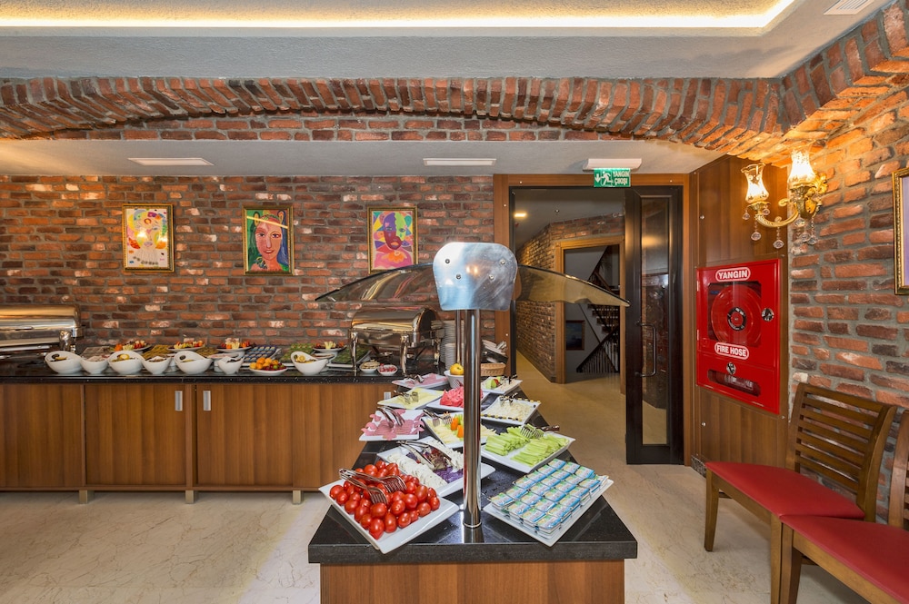 Aprilis Gold Hotel - Special Class — Restaurant & bars in Istanbul, Istanbul