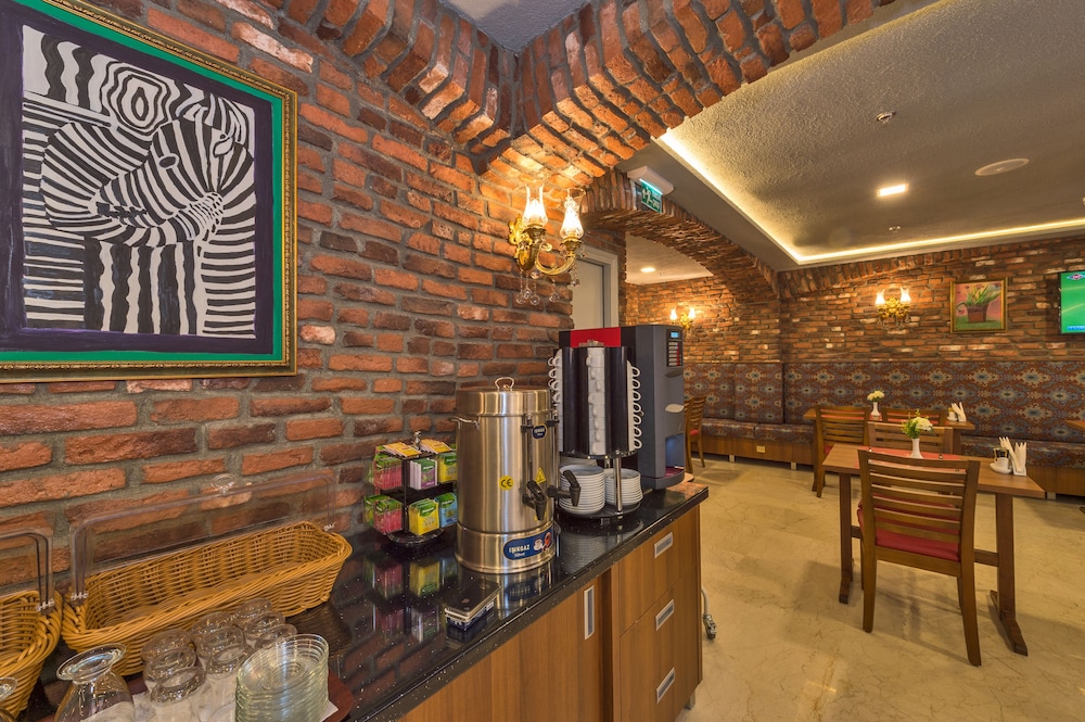 Aprilis Gold Hotel - Special Class — Restaurant & bars in Istanbul, Istanbul