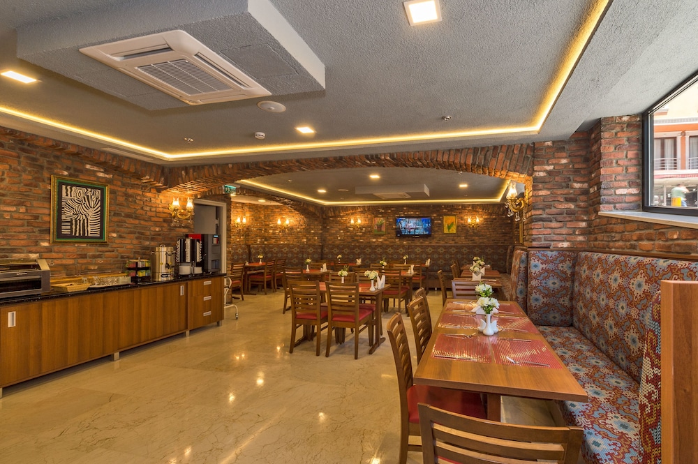Aprilis Gold Hotel - Special Class — Restaurant & bars in Istanbul, Istanbul