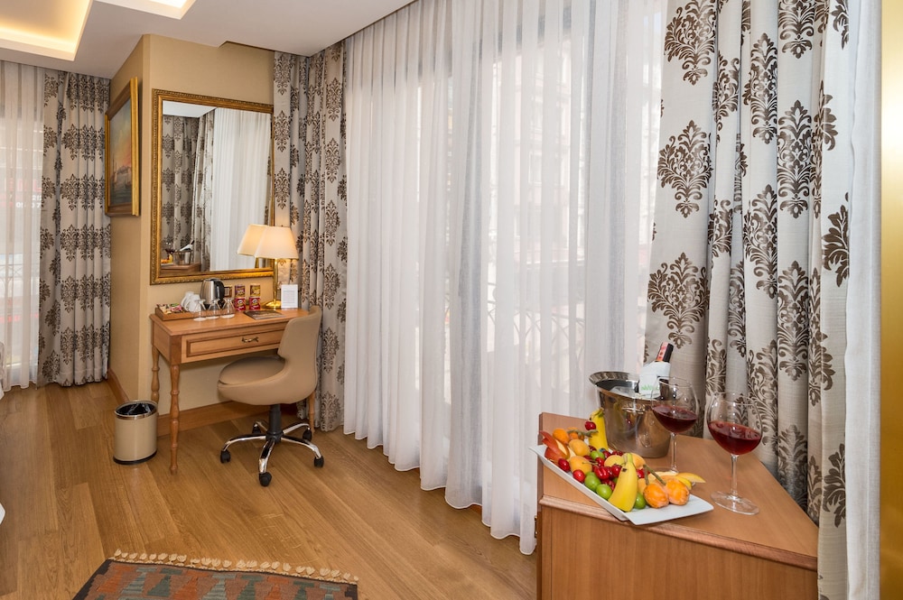 Aprilis Gold Hotel - Special Class — Hotel rooms in Istanbul, Istanbul