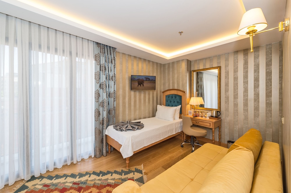 Aprilis Gold Hotel - Special Class — Hotel rooms in Istanbul, Istanbul