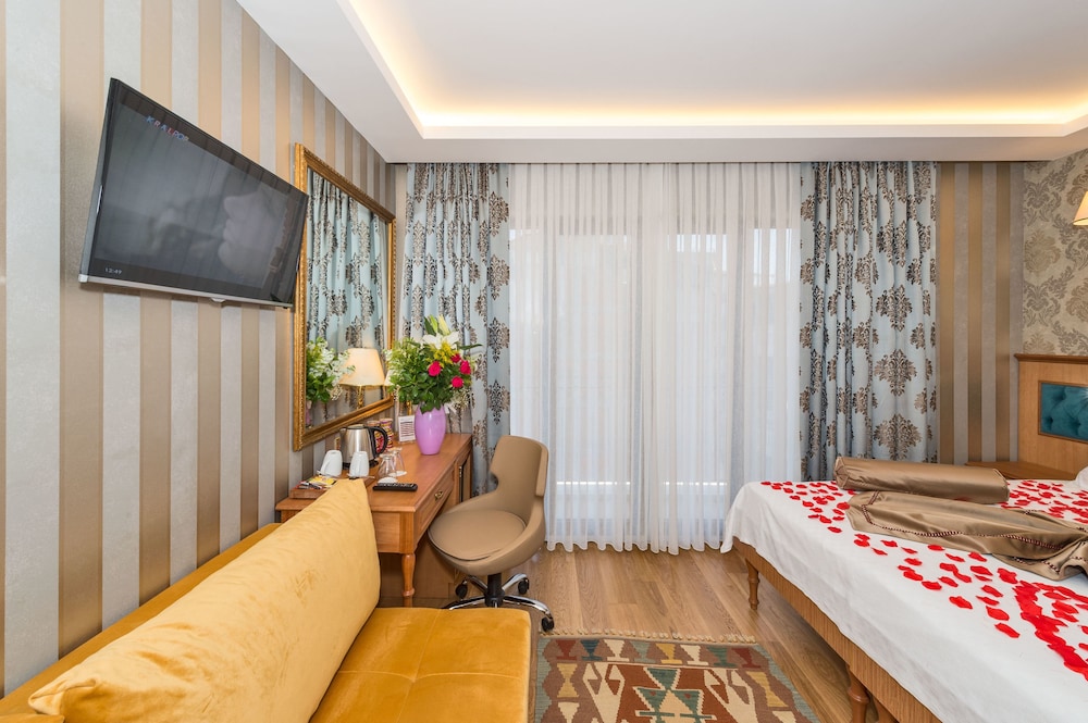 Aprilis Gold Hotel - Special Class — Hotel rooms in Istanbul, Istanbul