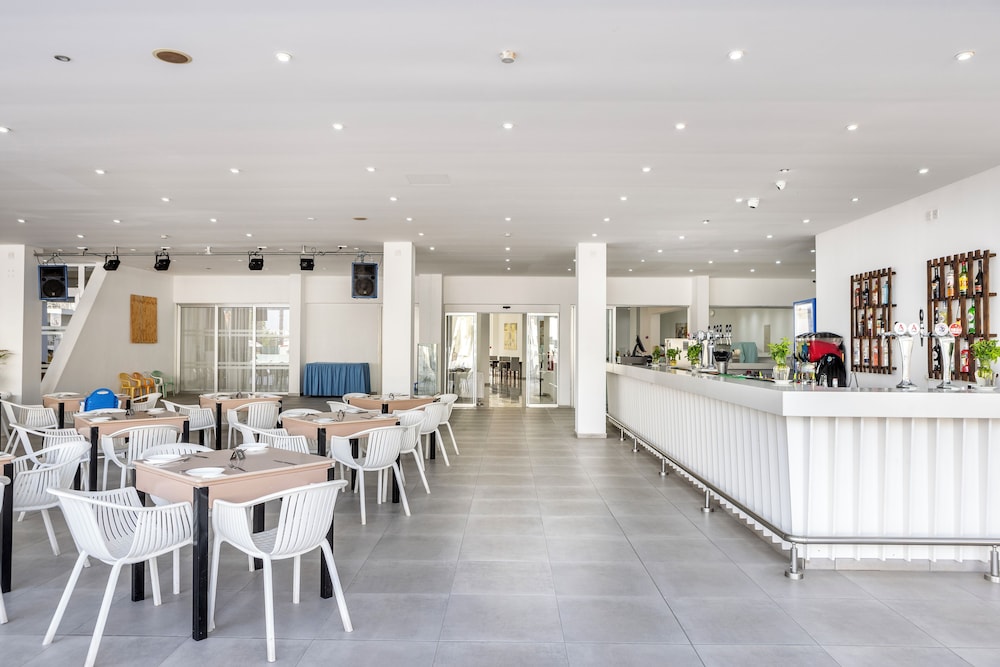 Papantonia Hotel Apartments — Restaurant & bars in Protaras, Famagusta Region