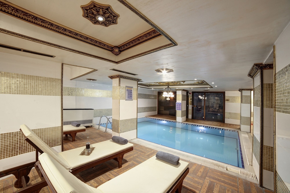 Great Fortune Hotel & SPA — Swimming pool in Istanbul, Istanbul