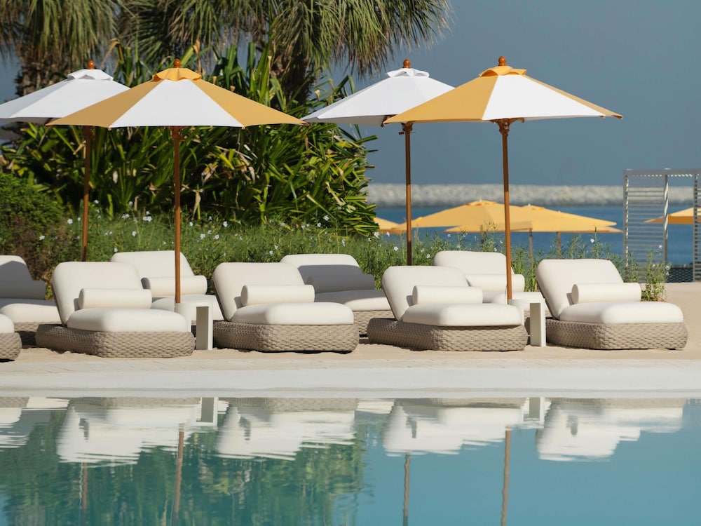 Delano Dubai — Swimming pool in Dubai
