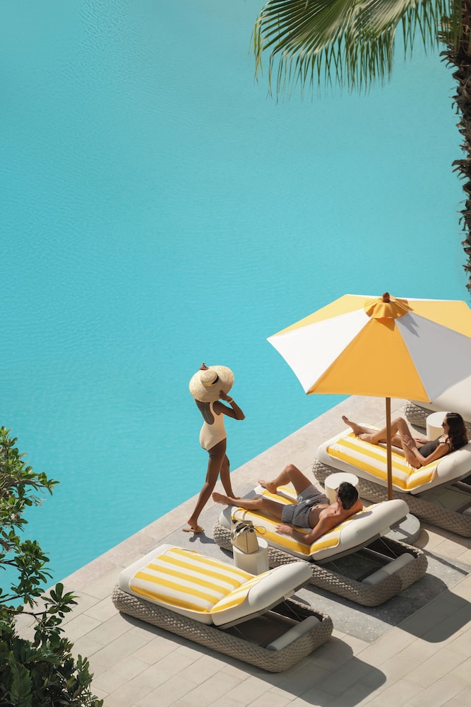 Delano Dubai — Swimming pool in Dubai