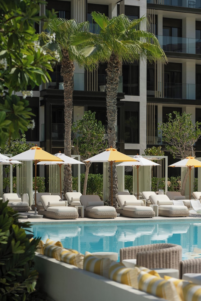 Delano Dubai — Swimming pool in Dubai