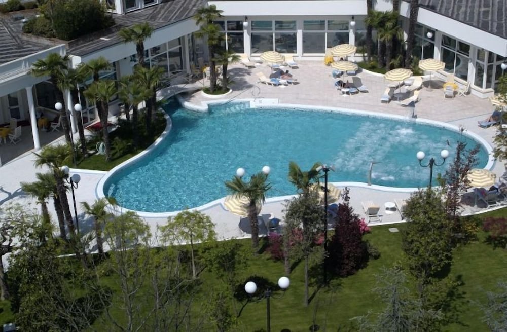 LA RESIDENCE & IDROKINESIS – Thermal Rehab - zdjęcie 4