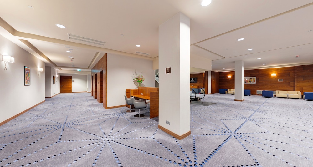 DoubleTree by Hilton Krakow Hotel & Convention Center — Hotel building in Krakow, Lesser Poland