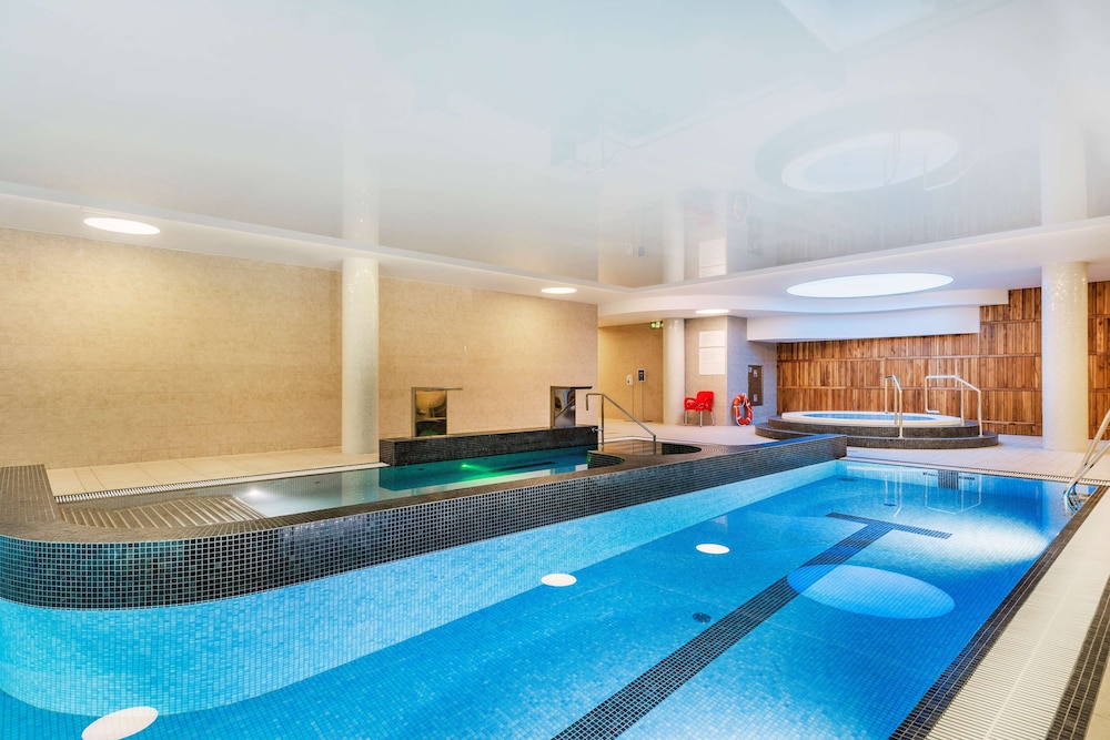 DoubleTree by Hilton Krakow Hotel & Convention Center — Swimming pool in Krakow, Lesser Poland