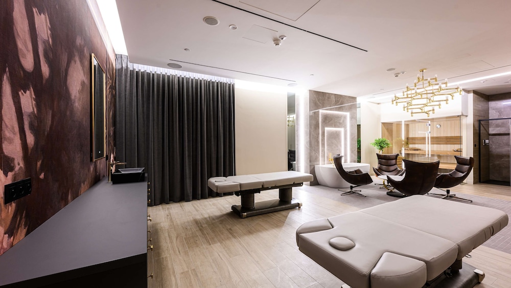 DoubleTree by Hilton Krakow Hotel & Convention Center — Spa in Krakow, Lesser Poland